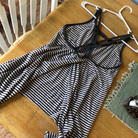 Strappy Open Back Calia Top - Picture 4 of 4